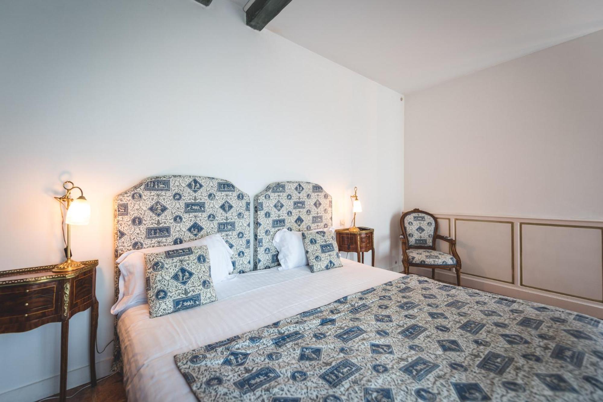 Logis Demeure De La Vignole Hotel