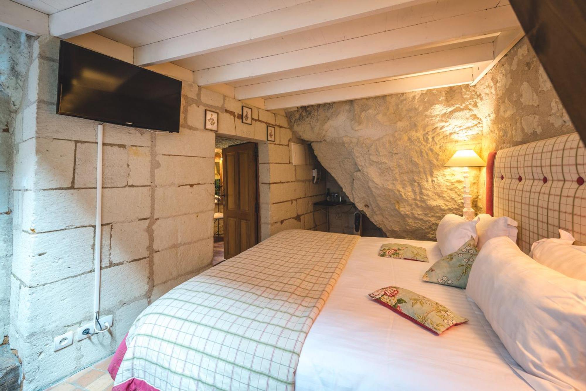 Logis Demeure De La Vignole Hotel 3*