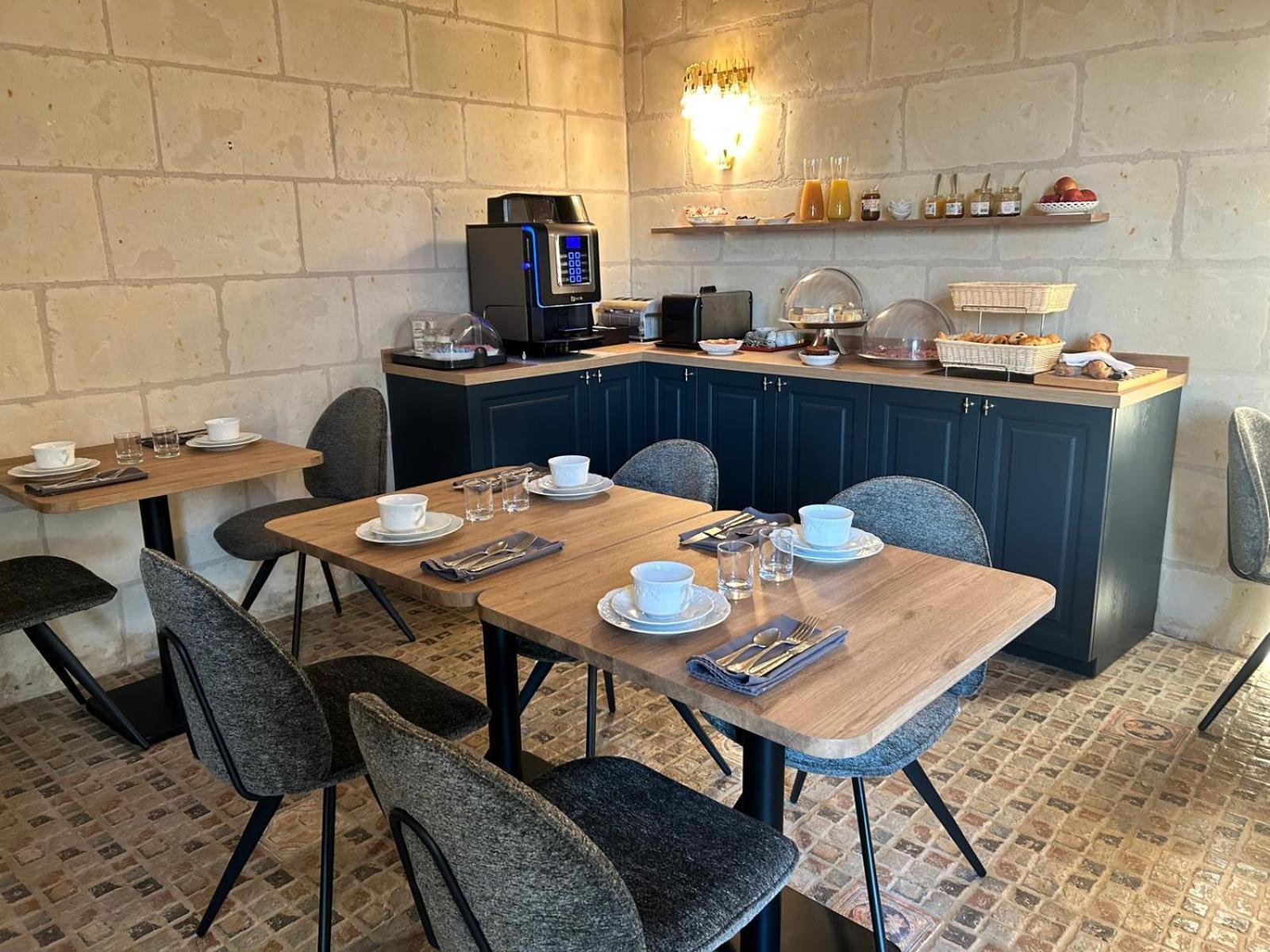 Logis Demeure De La Vignole Hotel Turquant